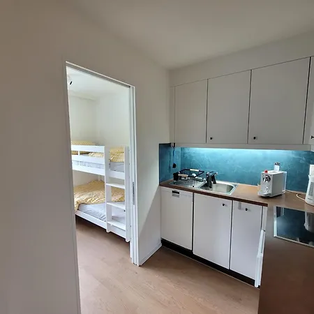 Apartment Central, Newly Renovated 2-room