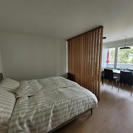 Apartment Central, Newly Renovated 2-room *