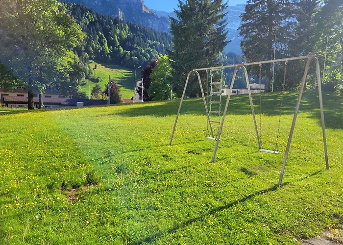 Apartment Central, Newly Renovated 2-room *