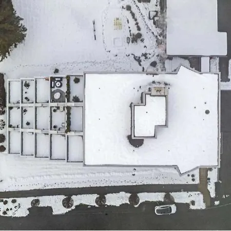 Central, Newly Renovated 2-room * Engelberg